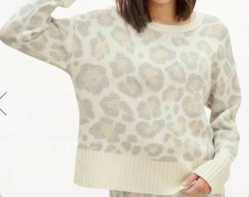 Phoenix Sweater In Toast Leopard