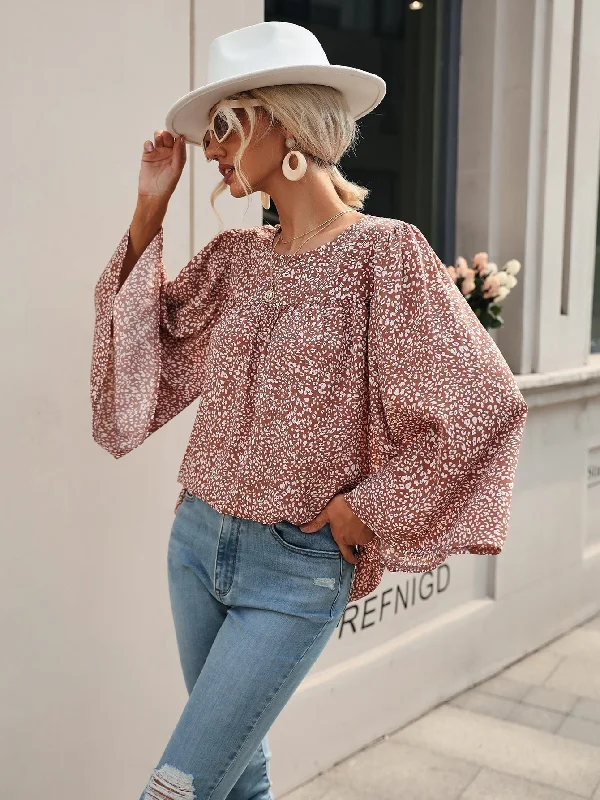 KittenAlarm - Flare Sleeve Disty Floral Blouse