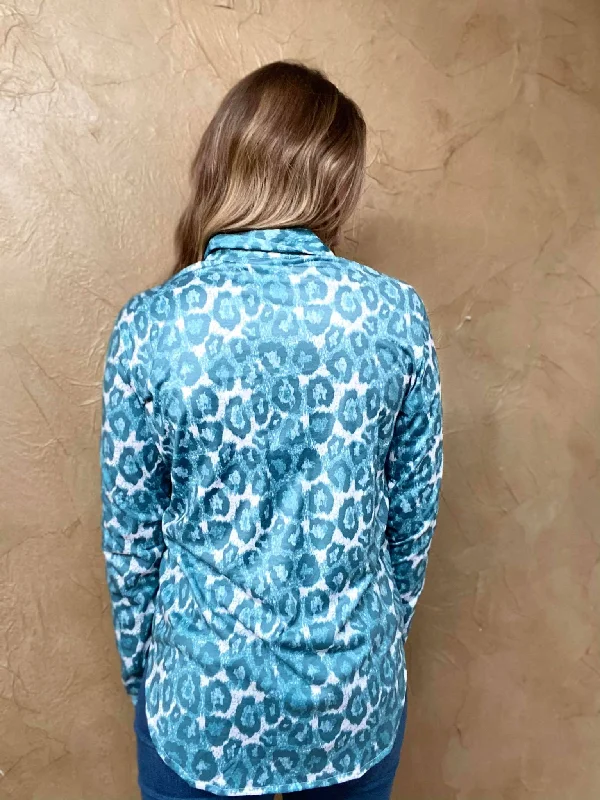 Cowgirl Tuff Turquoie Leopard Print Pull Over Button Up