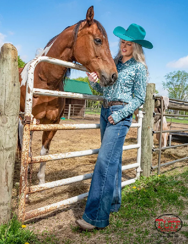 Cowgirl Tuff Turquoie Leopard Print Pull Over Button Up